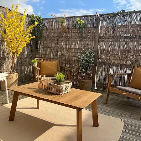 Plein De Charme Apartment